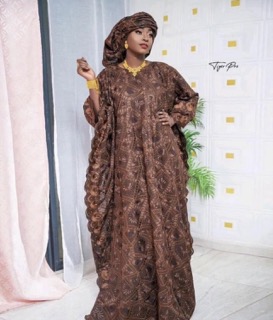 a photo of a Wolof woman
